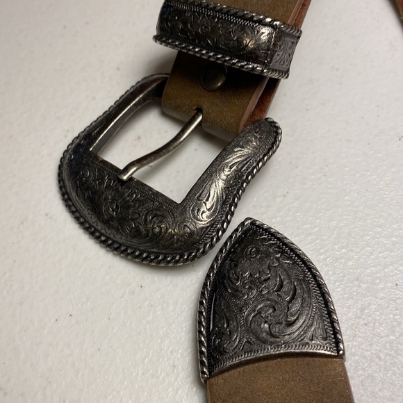 Women’s Rhinestone Border Leather Belt - Picture 4 of 7